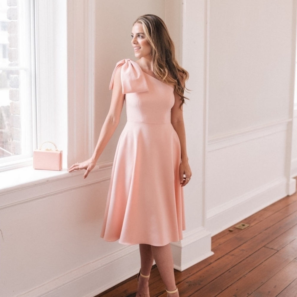 Gal Meets Glam Yvonne Dress